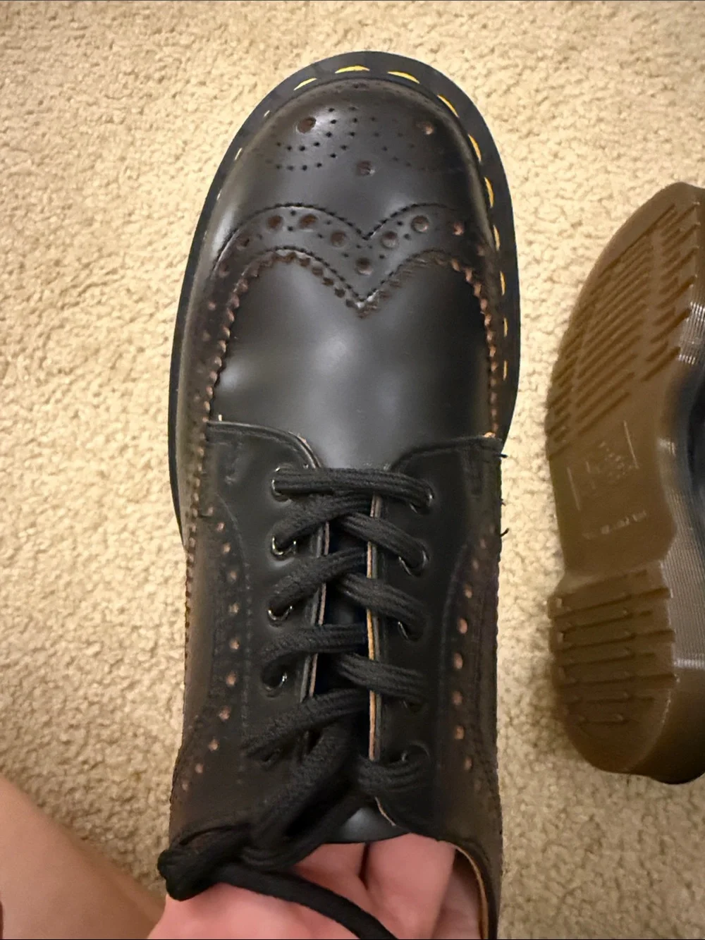 Dr. Martens classic wingtip